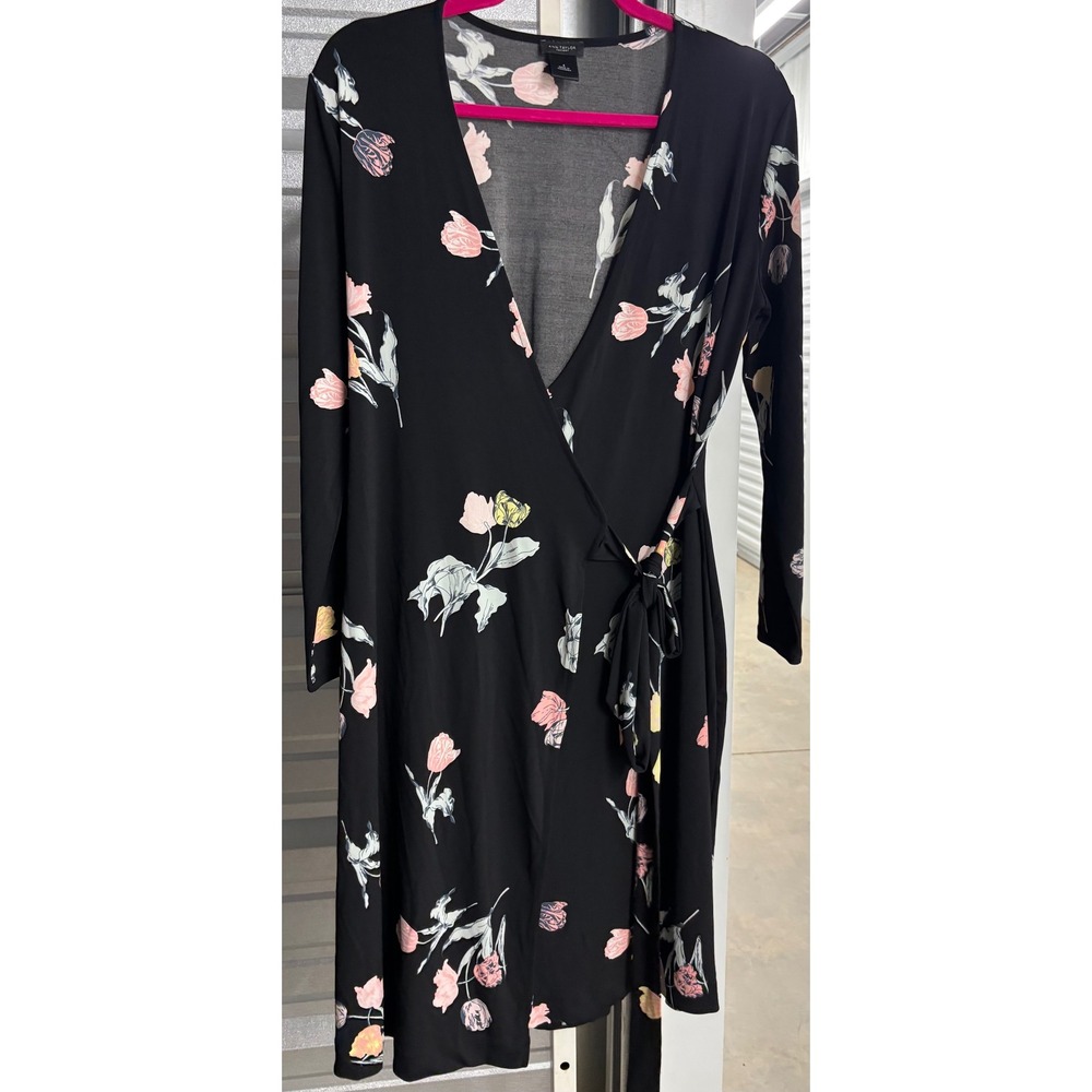 Ann Taylor Factory Black Floral Tulip Long Sleeve Wrap Dress Size 4 V-Neck Knee